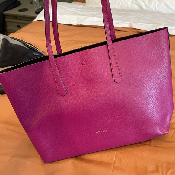 Kate Spade Molly Tote with Wristlet - Picture 2 of 4